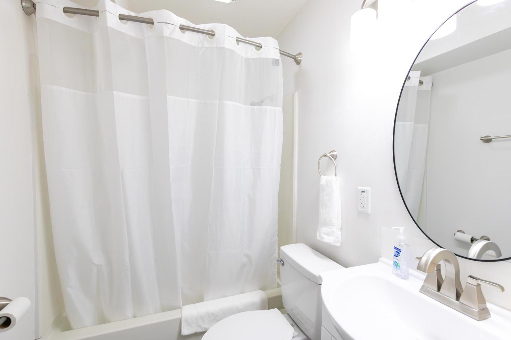 Anchor Bay Inn And Suites Sandusky Værelse billede